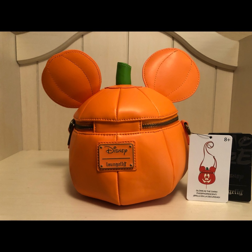 Disney Loungefly glow in the dark Mickey Pumpkin crossbody bag 🎃🎃 halloween! - Picture 3 of 6